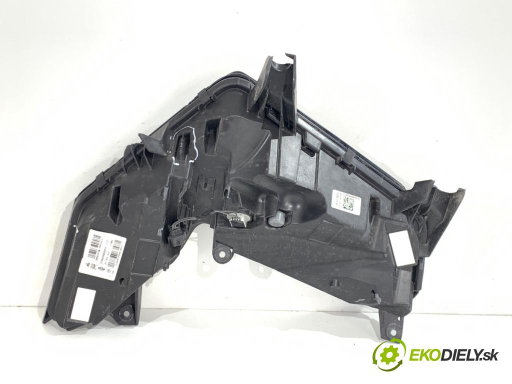 RENAULT CLIO V liftback 2024 74 kW 1.0 LPG (B7MT) 999 světlo DRL: levý přední část 266051410R
