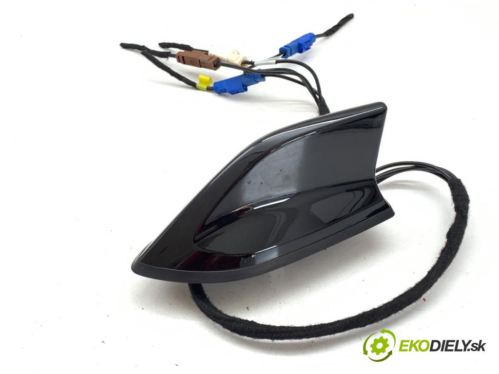 RENAULT CLIO V liftback 2024 74 kW 1.0 LPG (B7MT) 999 ANTENA 282160377R