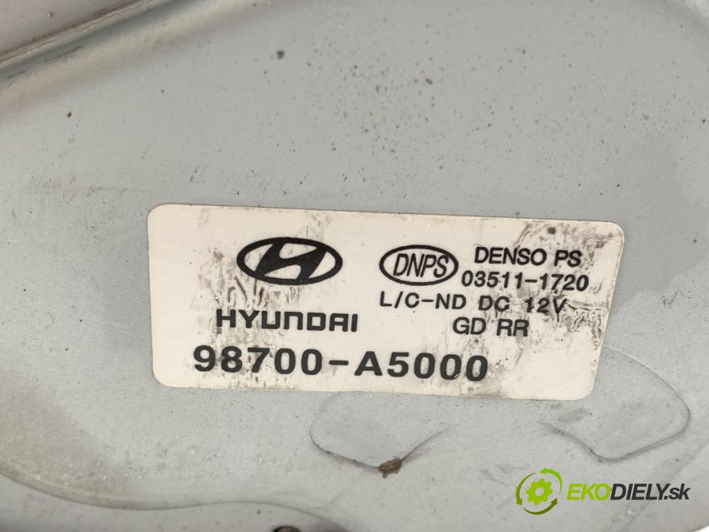HYUNDAI i30 liftback 2012 73 kW 1.4 1396 motor stěračů zadní část 98700-A5000