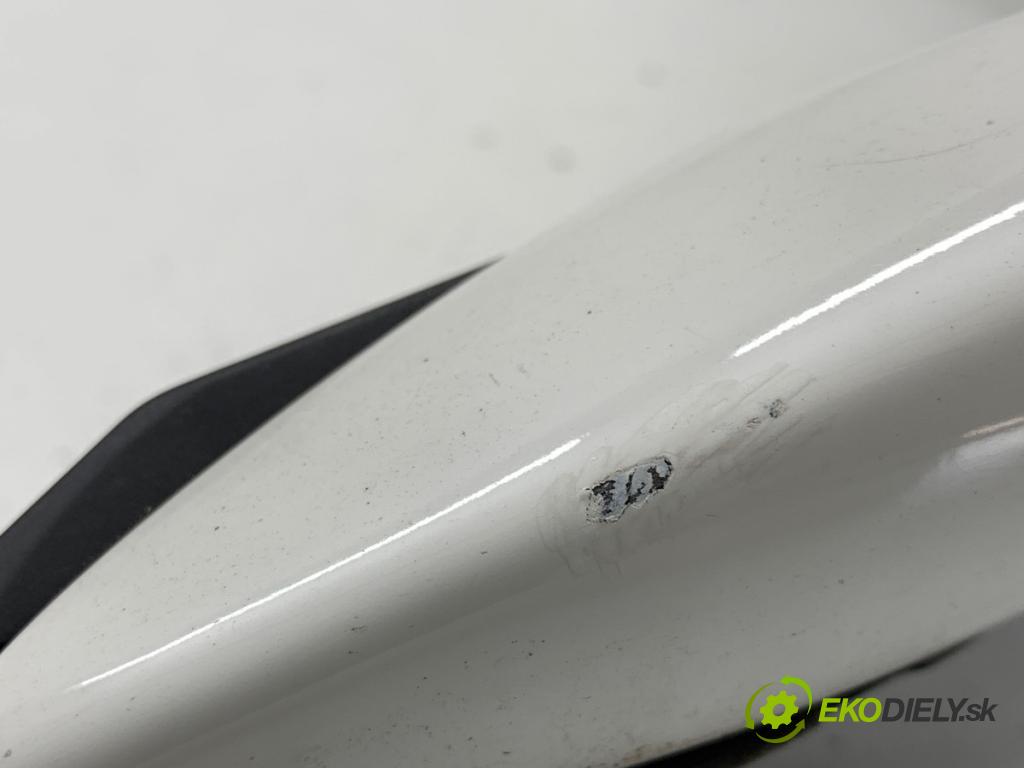 HYUNDAI i30 liftback 2012 73 kW 1.4 1396 klika vnejší levý přední část