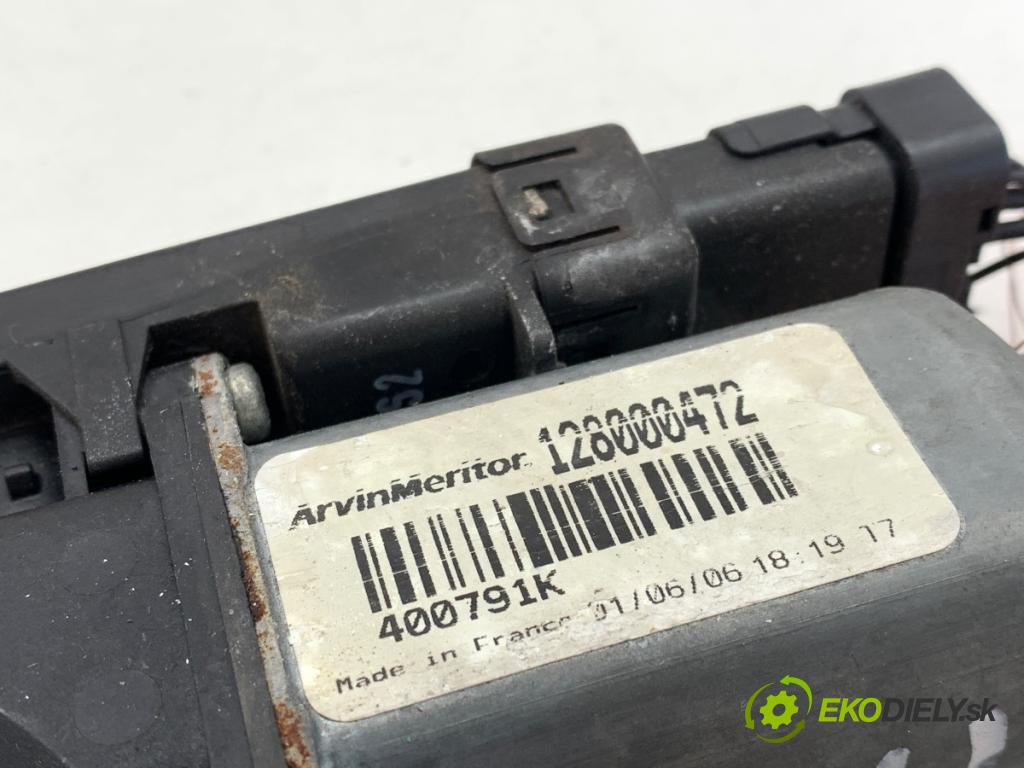 RENAULT MEGANE II liftback 2003 83 kW 1.6 16V (BM0C, CM0C) 1598 Motor sťahovania okna pravy predný 128000472