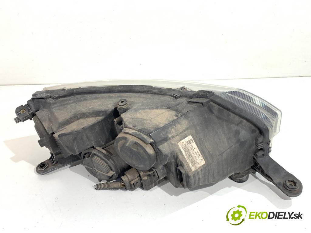 SKODA RAPID liftback 2013 77 kW 1.2 TSI 1197 Svetlomet ľavy predný 5JB941015