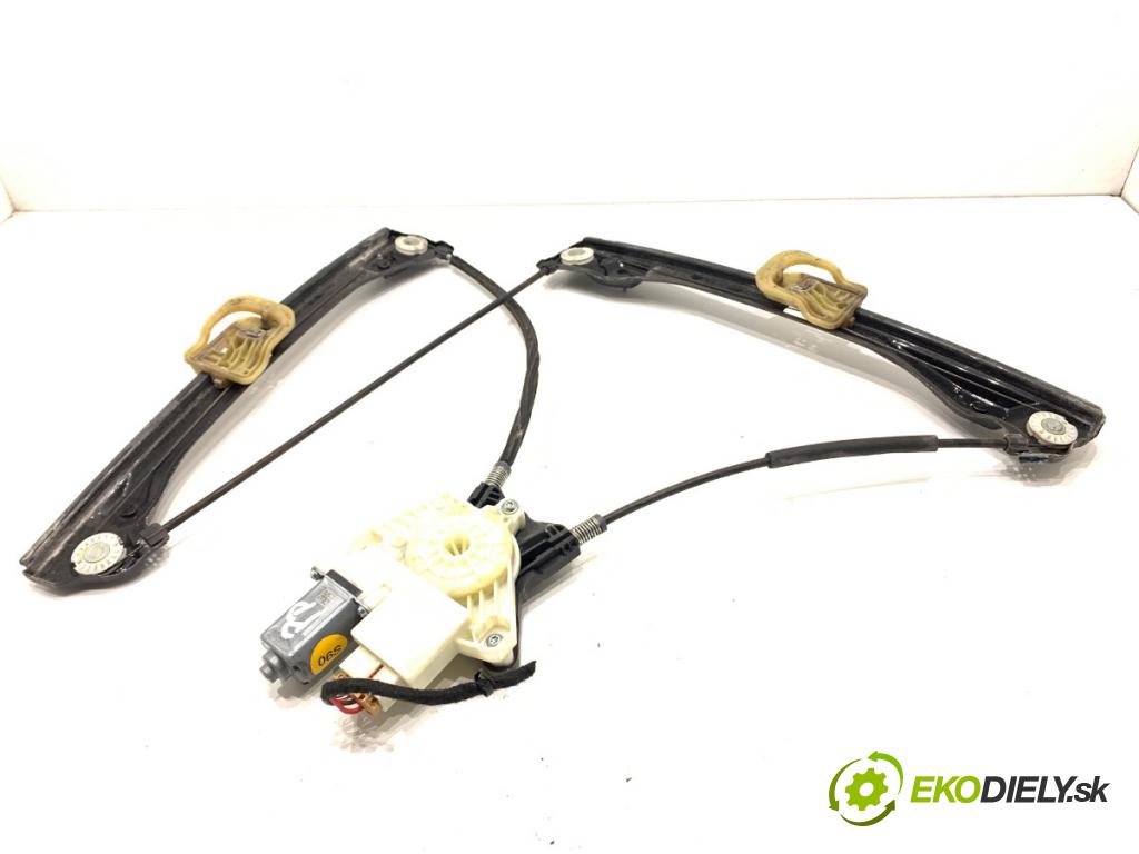 SKODA RAPID liftback 2013 77 kW 1.2 TSI 1197 mechanismus okna pravý přední část 5JA959812E