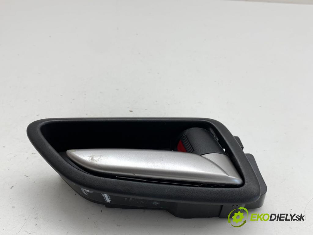 MAZDA 2 DL liftback 2018 66 kW 1.5 SKYACTIV-G 1496 Kľučka vnútorná pravy zad 