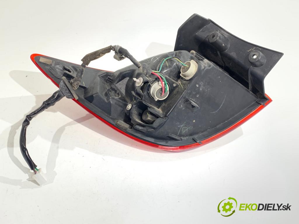 MAZDA 2 DL liftback 2018 66 kW 1.5 SKYACTIV-G 1496 Svetlo pravy zad DB5J-51150