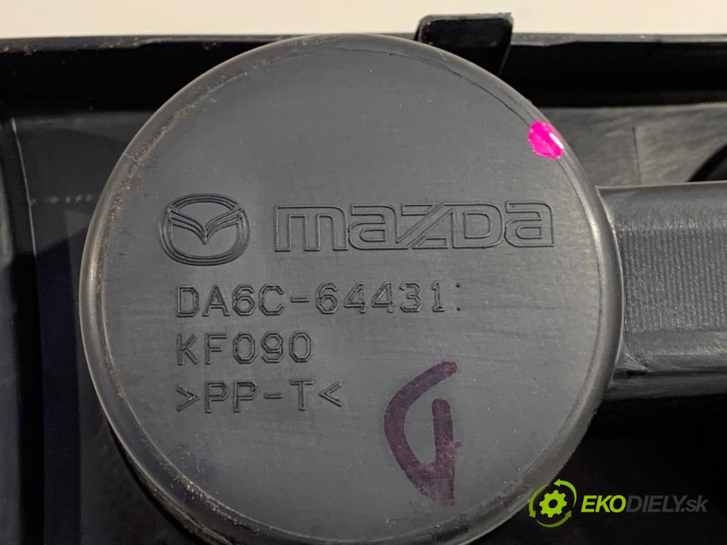 MAZDA 2 DL liftback 2018 66 kW 1.5 SKYACTIV-G 1496 držák na nápoje DA6C-64431 (Držák nápojů)