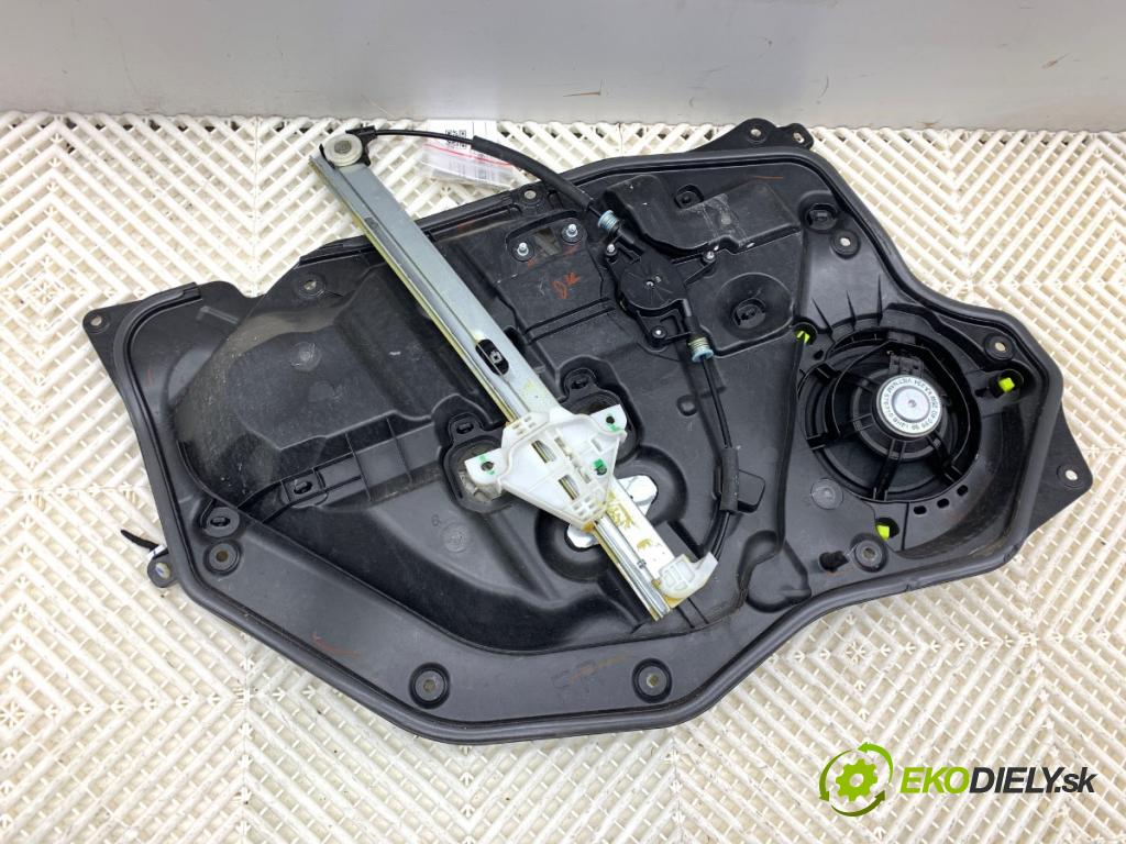 MAZDA 2 DL liftback 2018 66 kW 1.5 SKYACTIV-G 1496 mechanismus okna pravý přední část DA6C5897X