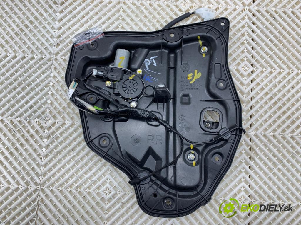 MAZDA 2 DL liftback 2018 66 kW 1.5 SKYACTIV-G 1496 mechanismus okna pravý zadní část DA6C7297X