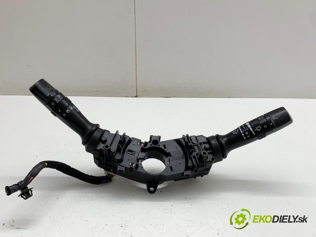 HYUNDAI i30 liftback 2012 73 kW 1.4 1396 Prepínač kombinovaný 93410-1M530 (Prepínacie páčky pod volantom)