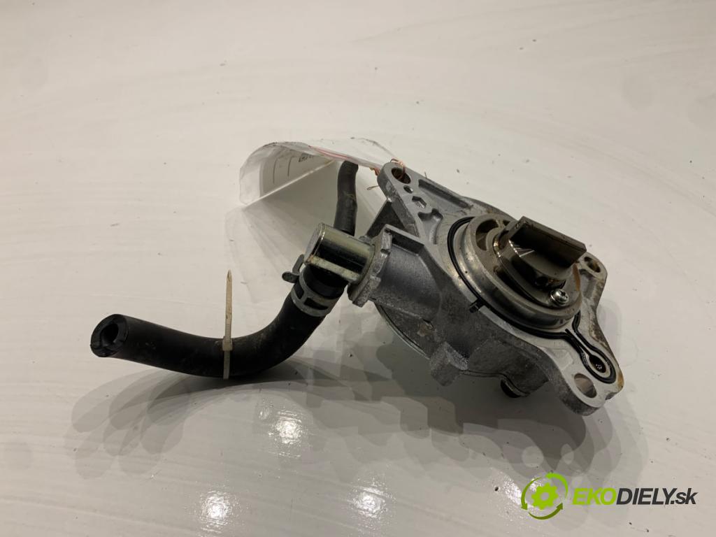 SUZUKI SX4 liftback 2019 103 kW 1.4 T (AKK 414) 1373 pumpa vakuová