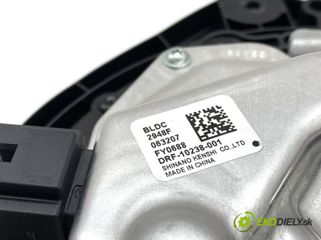 BMW G01 SUV 2020 135 kW xDrive 30 e Plug-in-Hybrid 1998 topení 2948F
