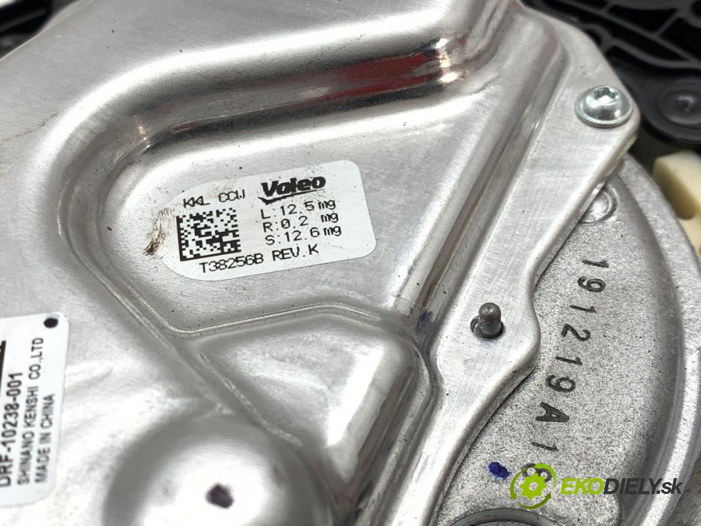 BMW G01 SUV 2020 135 kW xDrive 30 e Plug-in-Hybrid 1998 topení 2948F