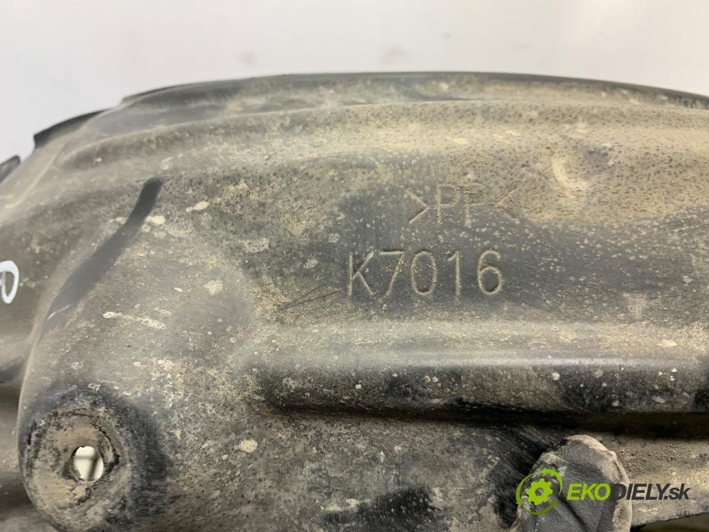 MAZDA 2 DL liftback 2018 66 kW 1.5 SKYACTIV-G 1496 podblatník pravý přední část D09H-56-131D