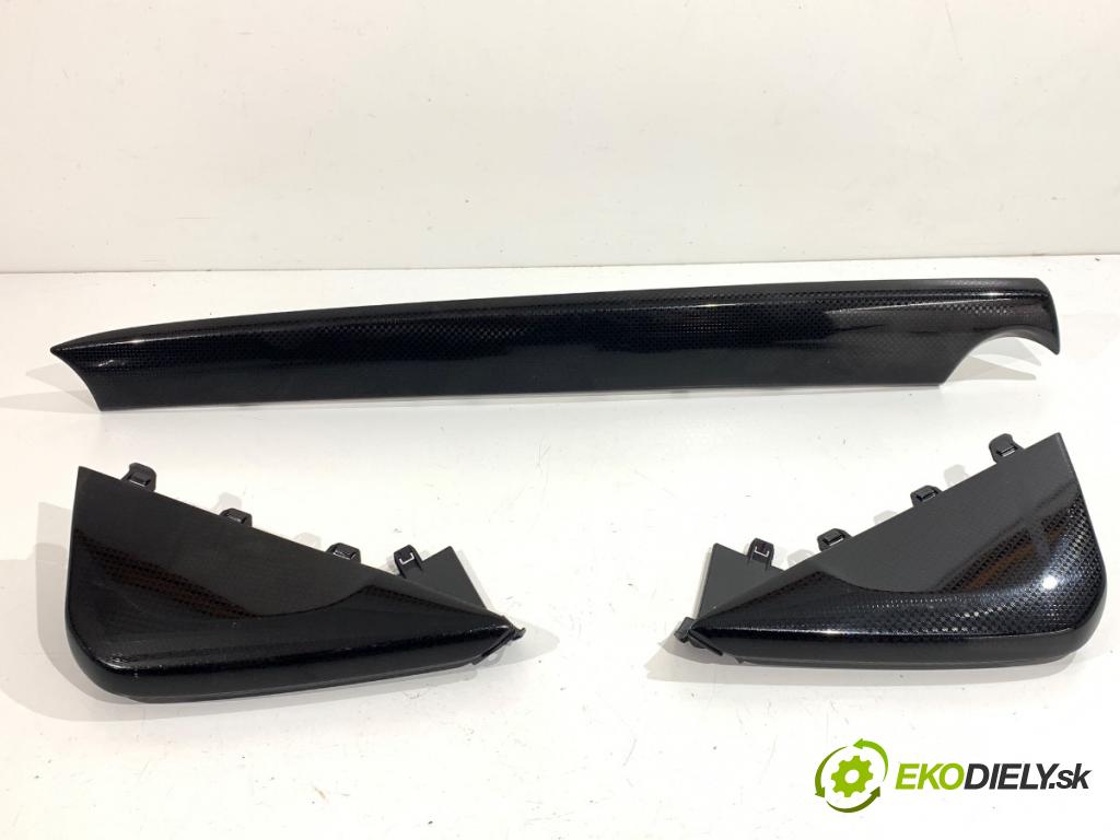 MAZDA 2 DL liftback 2018 66 kW 1.5 SKYACTIV-G 1496 lišty kryt DG7R55211 D23P64951 (Lišta)