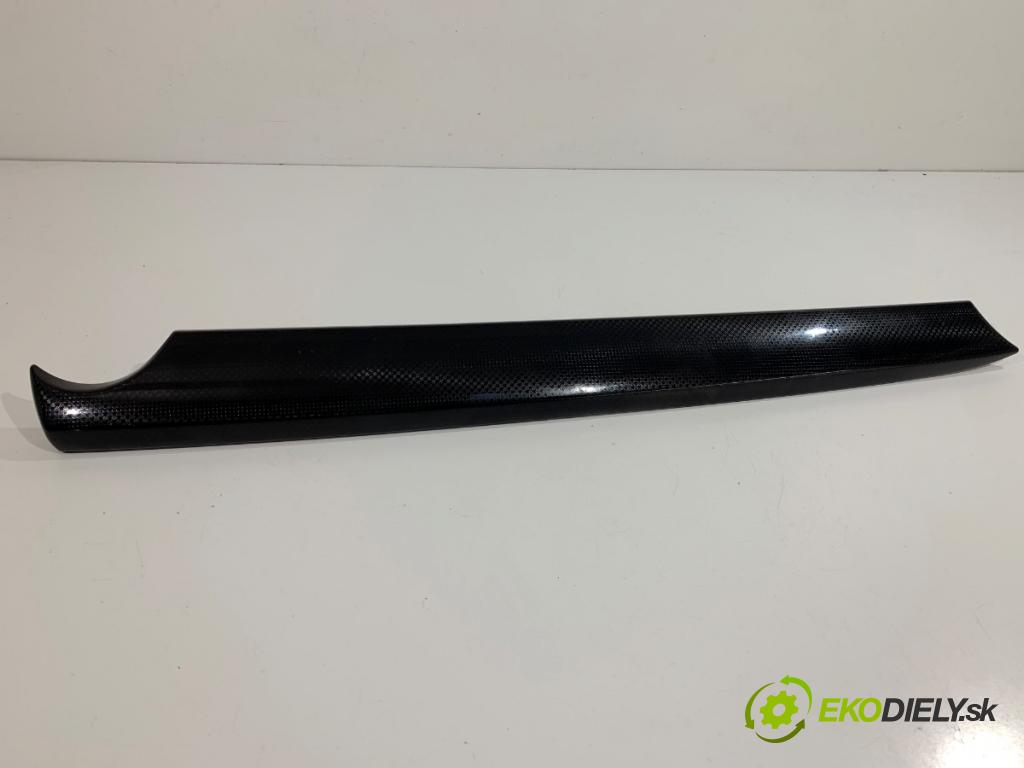 MAZDA 2 DL liftback 2018 66 kW 1.5 SKYACTIV-G 1496 lišty kryt DG7R55211 D23P64951 (Lišta)
