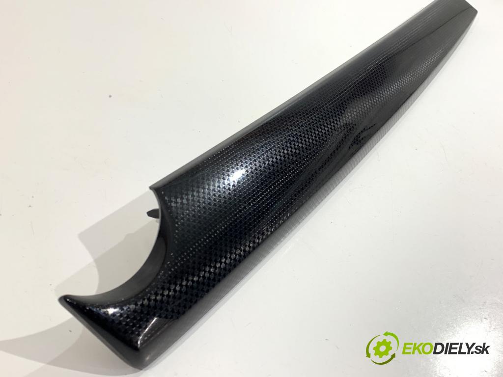 MAZDA 2 DL liftback 2018 66 kW 1.5 SKYACTIV-G 1496 lišty kryt DG7R55211 D23P64951 (Lišta)