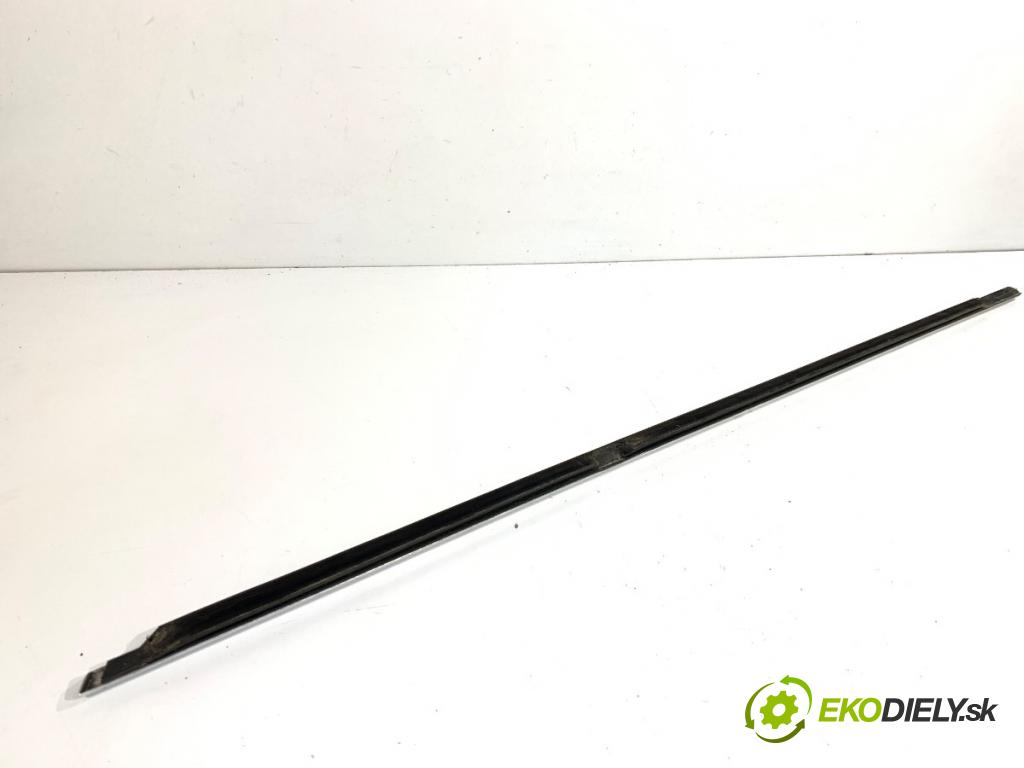 BMW F30 sedan 2015 225 kW 335 i xDrive 2979 Lišta Sbírání: zad pravy chróm