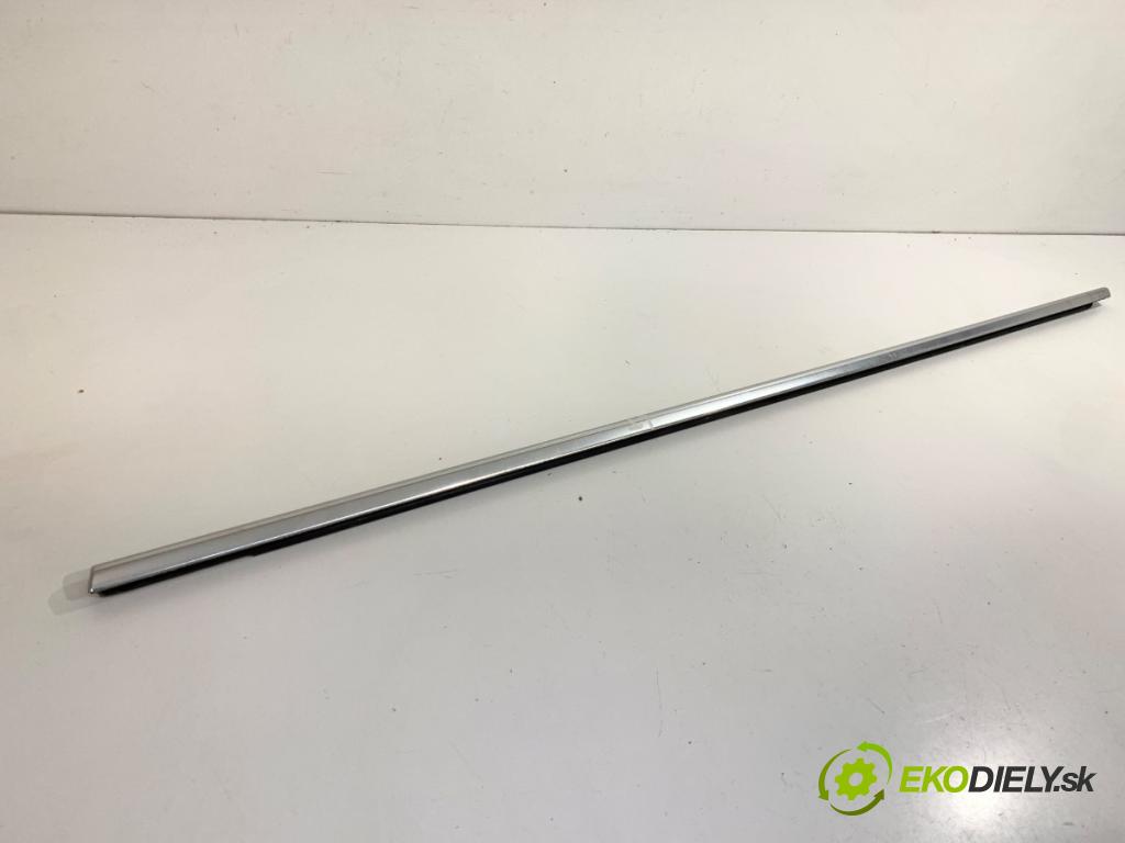 BMW F30 sedan 2015 225 kW 335 i xDrive 2979 Lišta Sbírání: zad ľavy chróm