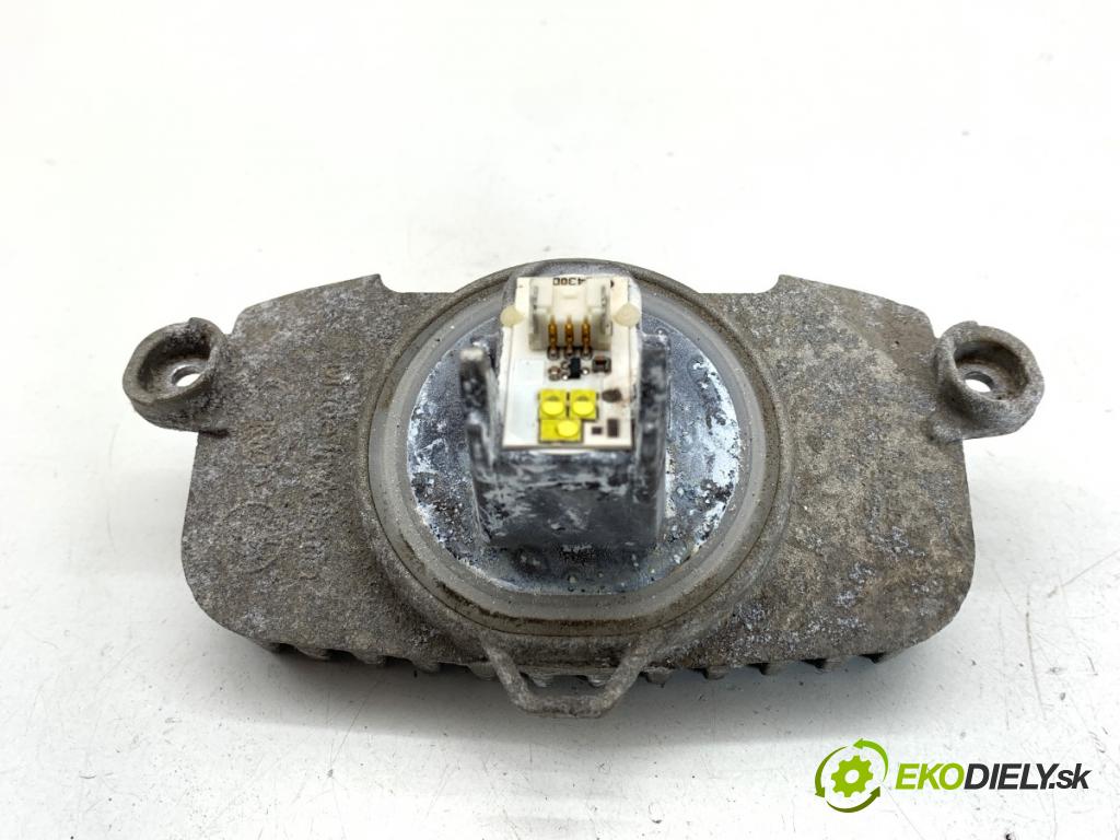 BMW F30 sedan 2015 225 kW 335 i xDrive 2979 modul LED 7213114000