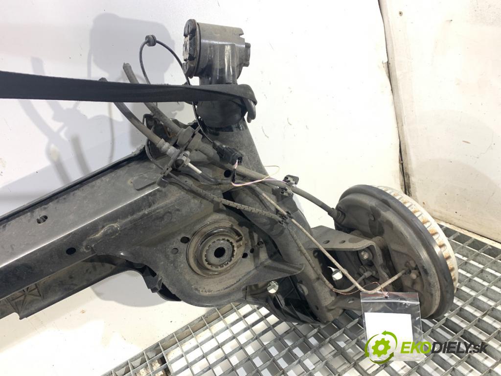 RENAULT CLIO V liftback 2024 74 kW 1.0 LPG (B7MT) 999 výztuha zadní část