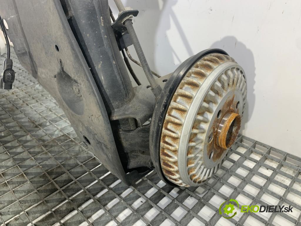 RENAULT CLIO V liftback 2024 74 kW 1.0 LPG (B7MT) 999 výztuha zadní část