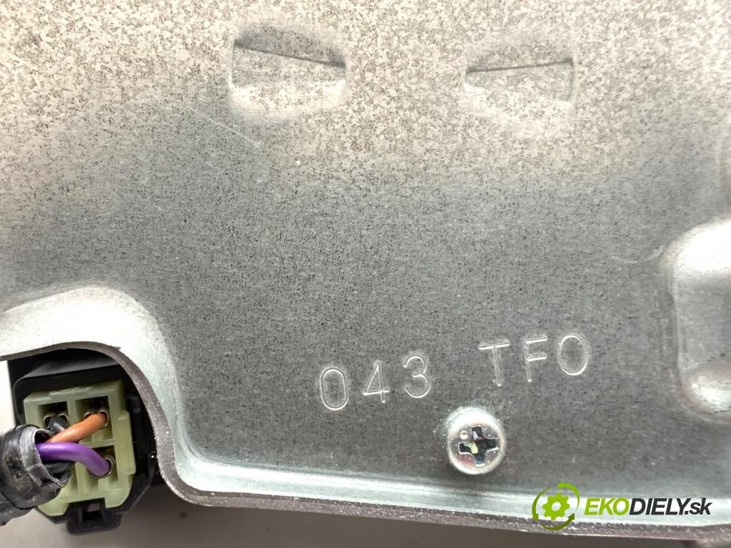 HONDA JAZZ III liftback 2009 73 kW 1.3 i (GE6, GG3, GG6) 1339 motor stěračů zadní část