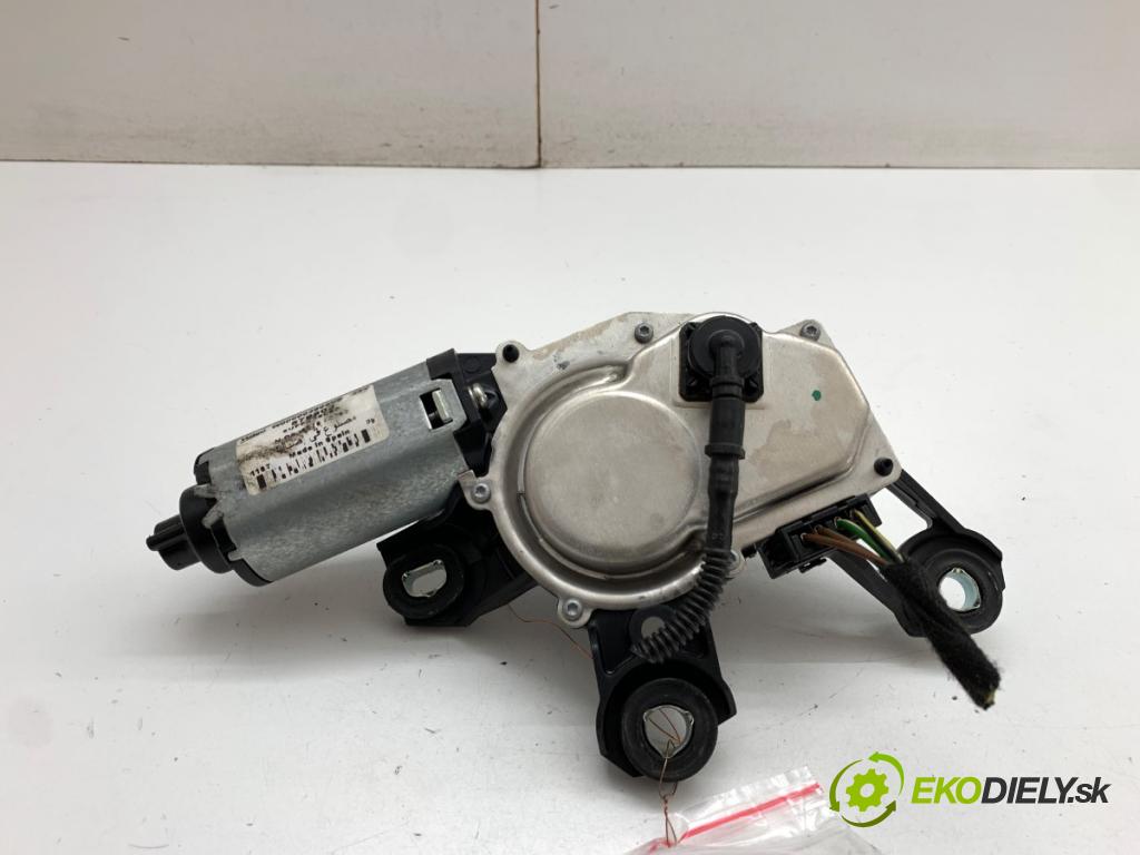 AUDI A3 8P liftback 2003 103 kW 2.0 TDI 1968 Motor stieračov zad 579603