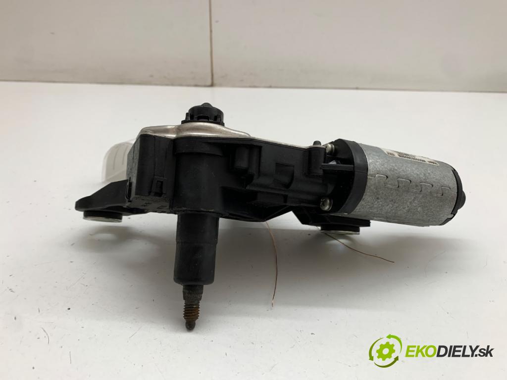 AUDI A3 8P liftback 2003 103 kW 2.0 TDI 1968 Motor stieračov zad 579603