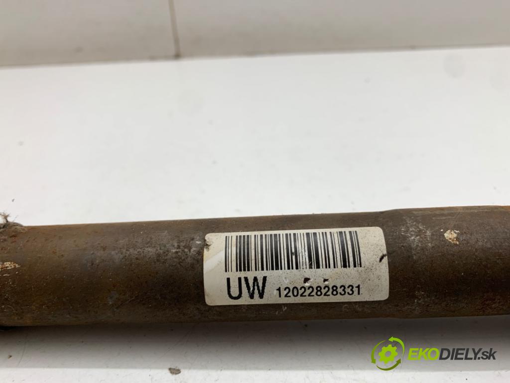 HYUNDAI i30 liftback 2012 73 kW 1.4 1396 tyč tyče řídící