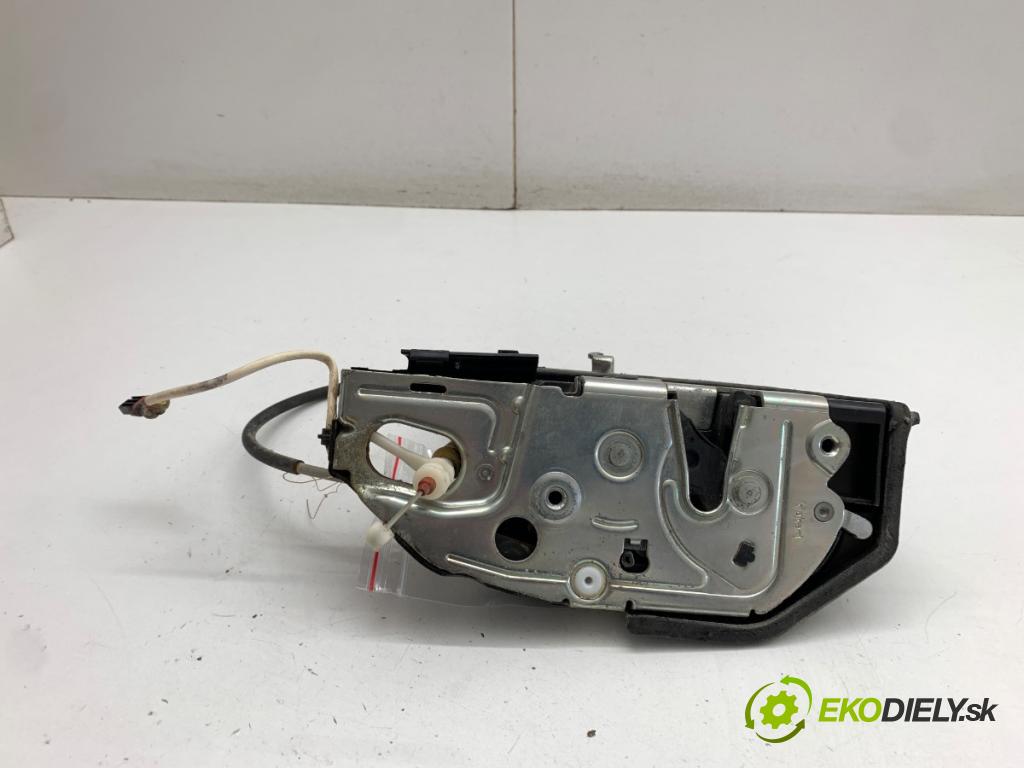BMW F01 sedan 2010 240 kW 740 i, Li 2979 zámok Dvere pravy predný 