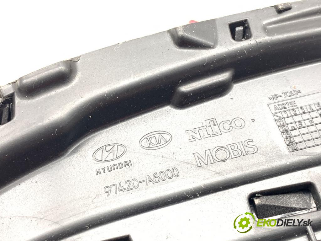 HYUNDAI i30 liftback 2012 73 kW 1.4 1396 Mriežky kúrenia pravy predný 97420-A6000