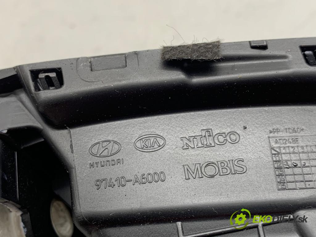 HYUNDAI i30 liftback 2012 73 kW 1.4 1396 Mriežky kúrenia ľavy predný 97410-A6000