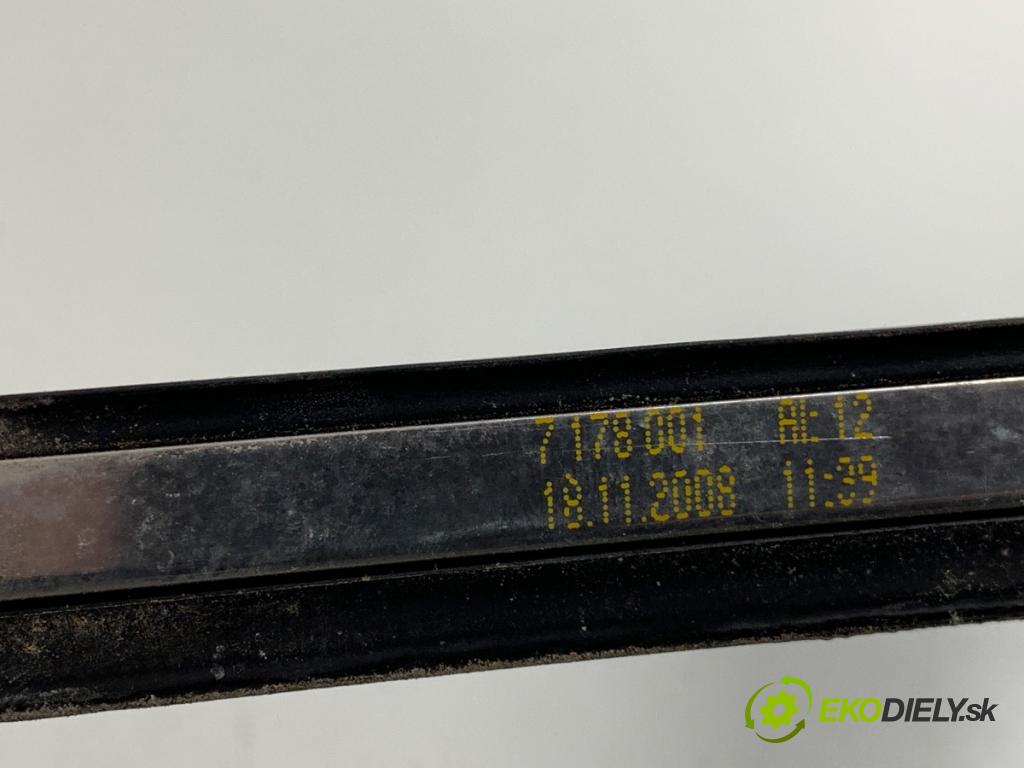 BMW F01 sedan 2010 240 kW 740 i, Li 2979 lišta Sbírání: přední část levý 7178001