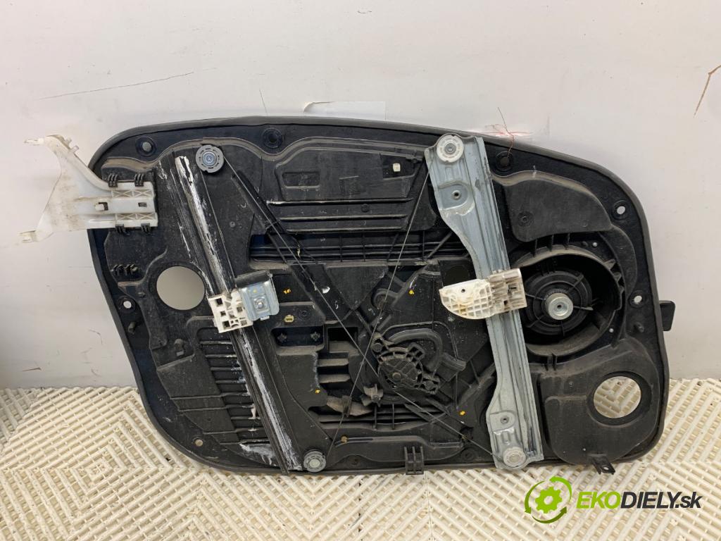 HYUNDAI i30 liftback 2012 73 kW 1.4 1396 mechanismus okna pravý přední část 82480-A6210
