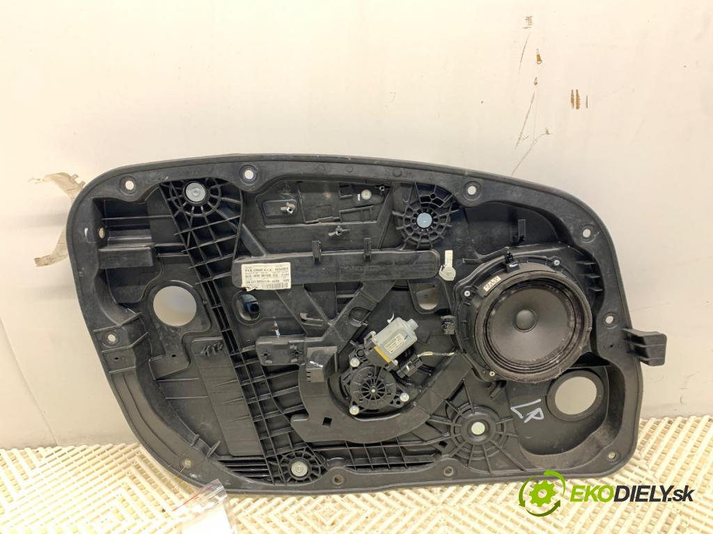 HYUNDAI i30 liftback 2012 73 kW 1.4 1396 mechanismus okna levý přední část 82470-A6200