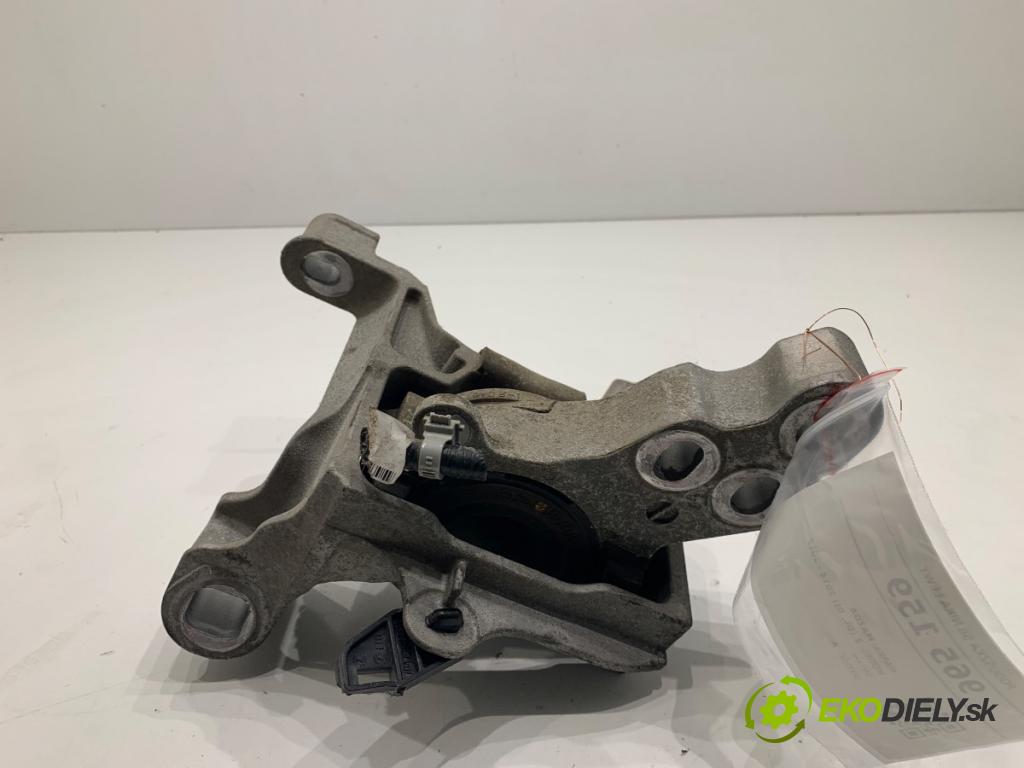 MAZDA 2 DL liftback 2018 66 kW 1.5 SKYACTIV-G 1496 AirBag motora levý