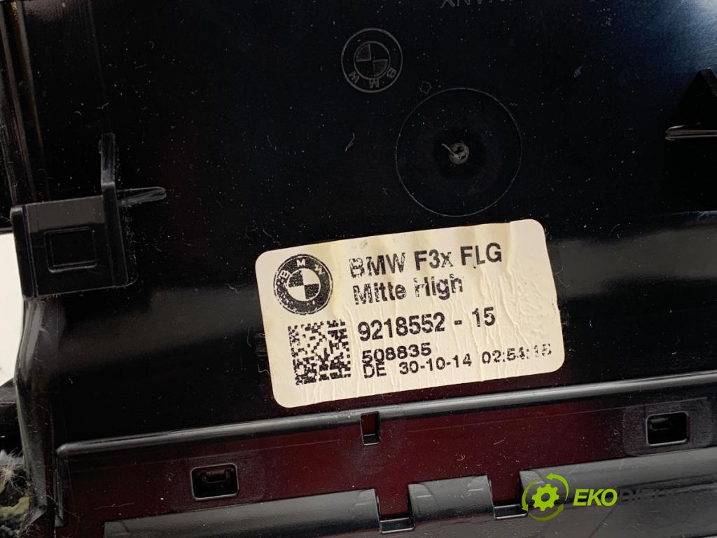 BMW F30 sedan 2015 225 kW 335 i xDrive 2979 Mriežky kúrenia predný 9218552