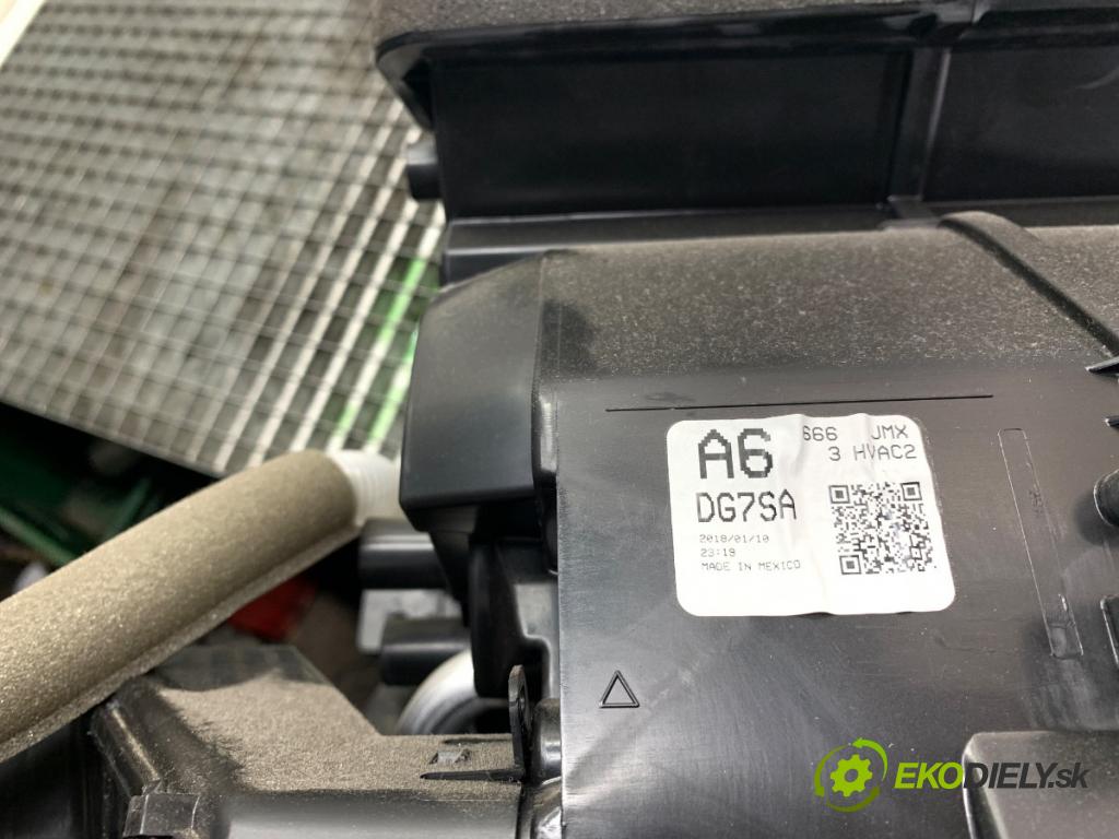 MAZDA 2 DL liftback 2018 66 kW 1.5 SKYACTIV-G 1496 topné těleso radiátor topení KOMBAJN