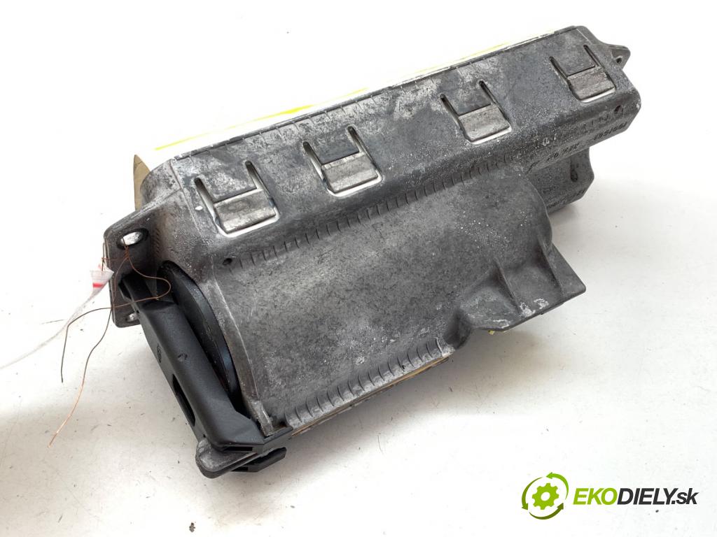 AUDI A3 8P liftback 2004 103 kW 2.0 TDI 1968 AirBag spolujezdce 8P0880202 (Airbag)