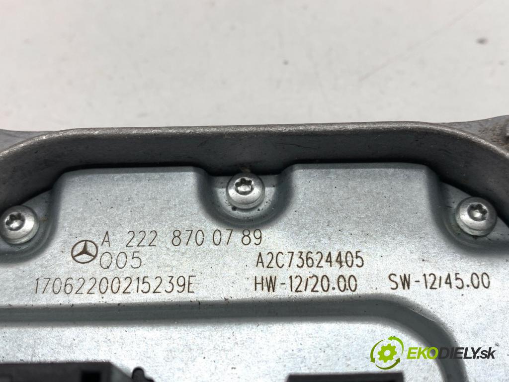 MERCEDES-BENZ W212 sedan 2016 245 kW E 400 4-matic (212.067) 2996 Menič LED A2228700789