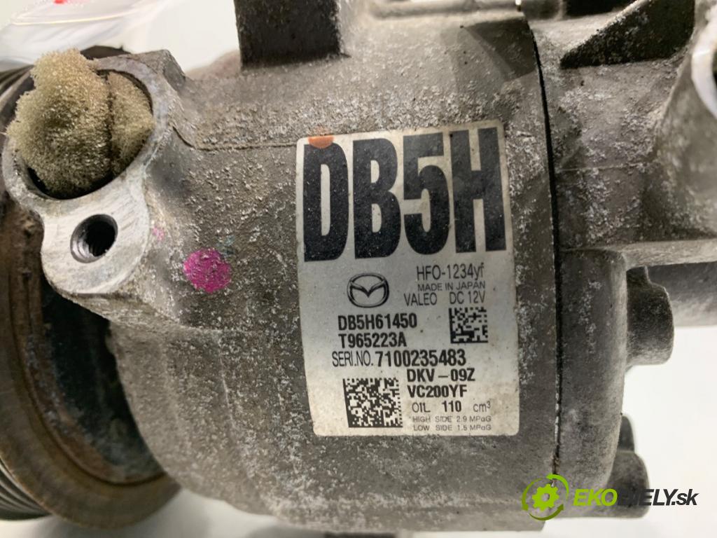 MAZDA 2 DL liftback 2018 66 kW 1.5 SKYACTIV-G 1496 Kompresor klimatizácie DB5H61450 (Kompresor klimatizácie)