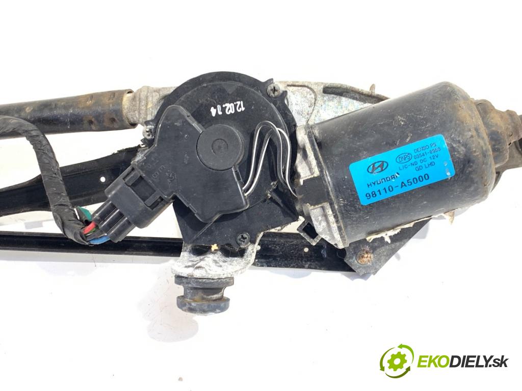HYUNDAI i30 liftback 2012 73 kW 1.4 1396 mechanismus stěračů přední část 98110-A5000 (Motorek stěračů přední)