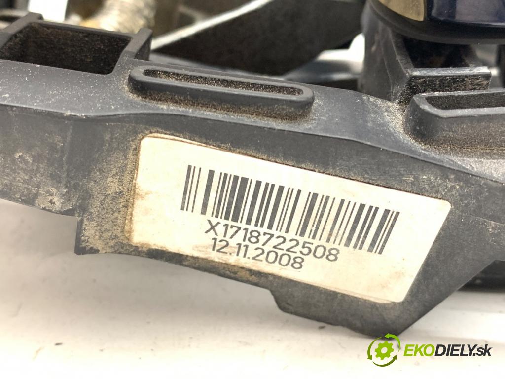 BMW F01 sedan 2010 240 kW 740 i, Li 2979 Kľučka vonkajšia ľavy predný