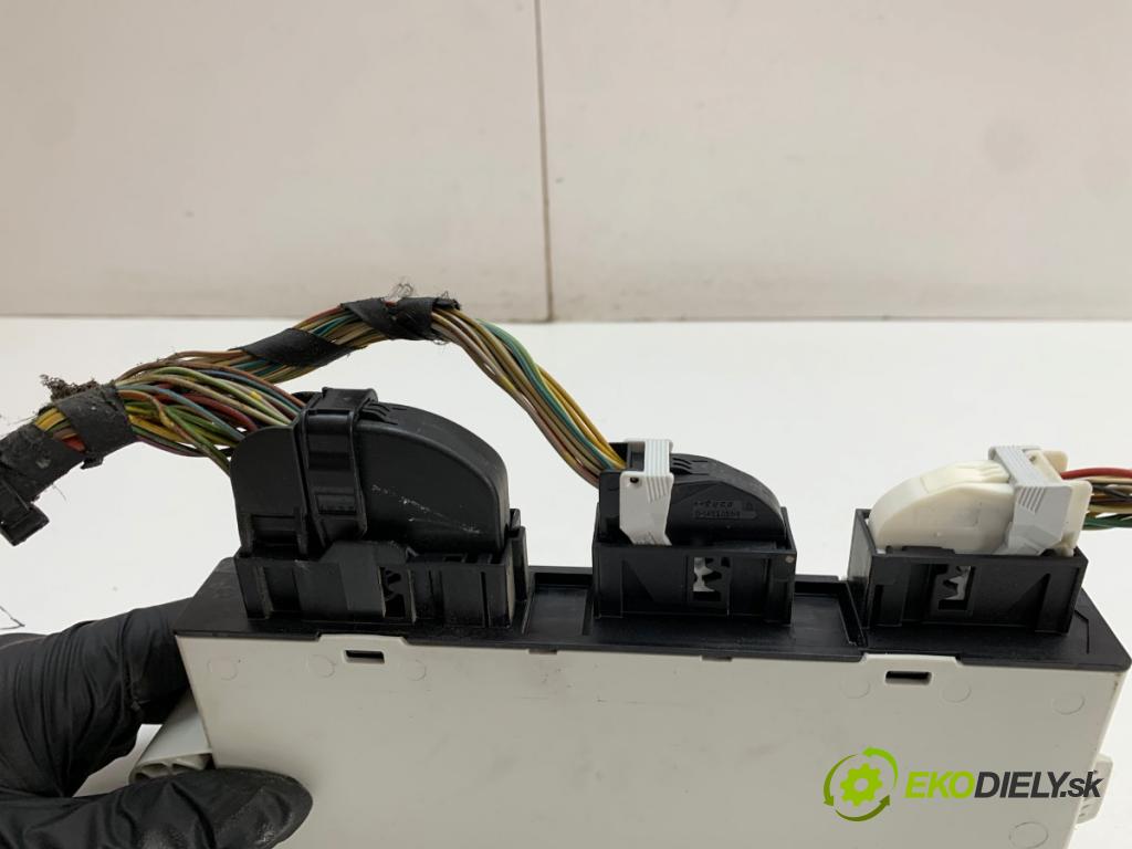BMW F01 sedan 2010 240 kW 740 i, Li 2979 Modul CAS 9209654