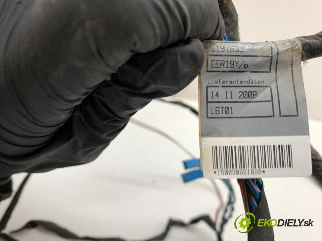 BMW F01 sedan 2010 240 kW 740 i, Li 2979 Káblovačka Dvere predný pravy 9197633