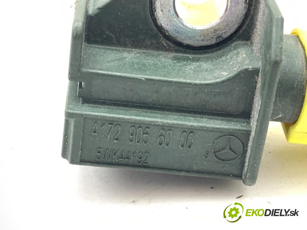 MERCEDES-BENZ W212 sedan 2016 245 kW E 400 4-matic (212.067) 2996 snímač nárazu A1729056000 (Snímač nárazu)