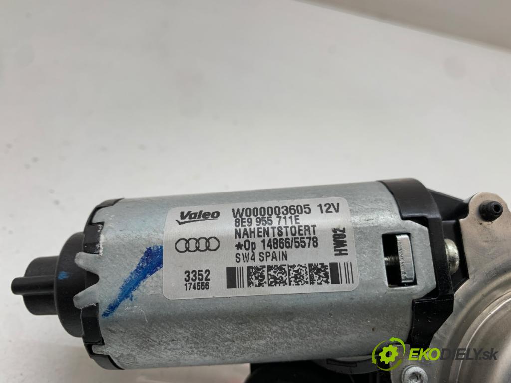 AUDI A3 8P liftback 2004 103 kW 2.0 TDI 1968 Motor stieračov zad 8E9955711E