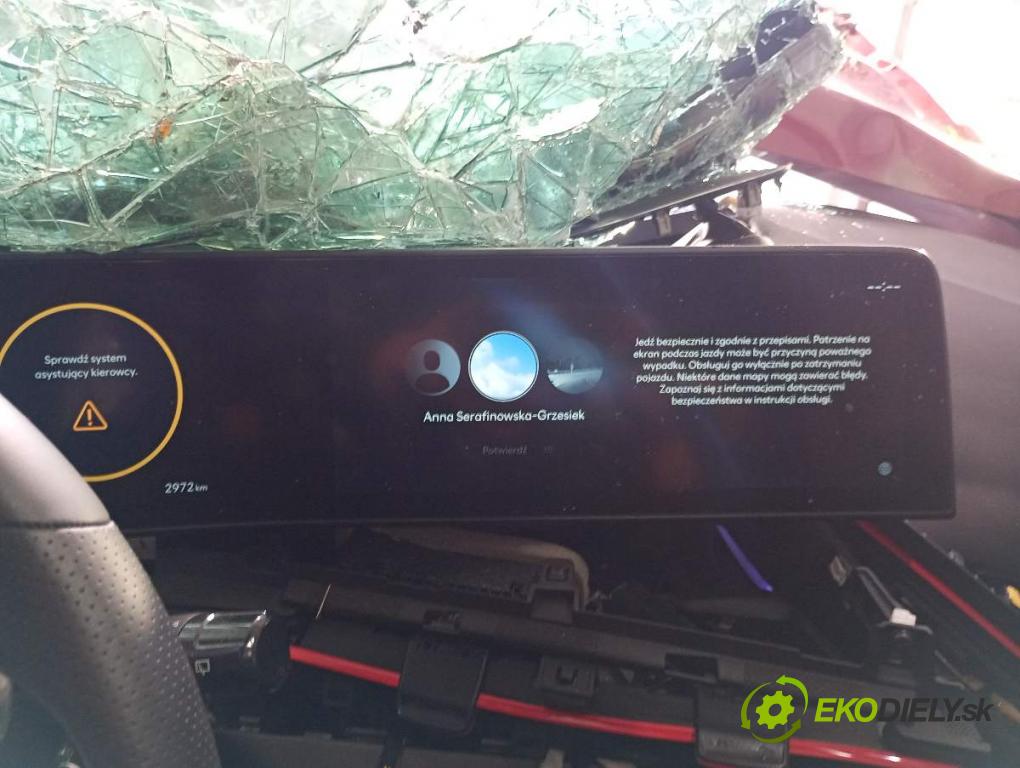 HYUNDAI KONA SUV 2025 102 kW 1.6 T-GDi 1598 Prístrojovka Dislpej 940M3BE200