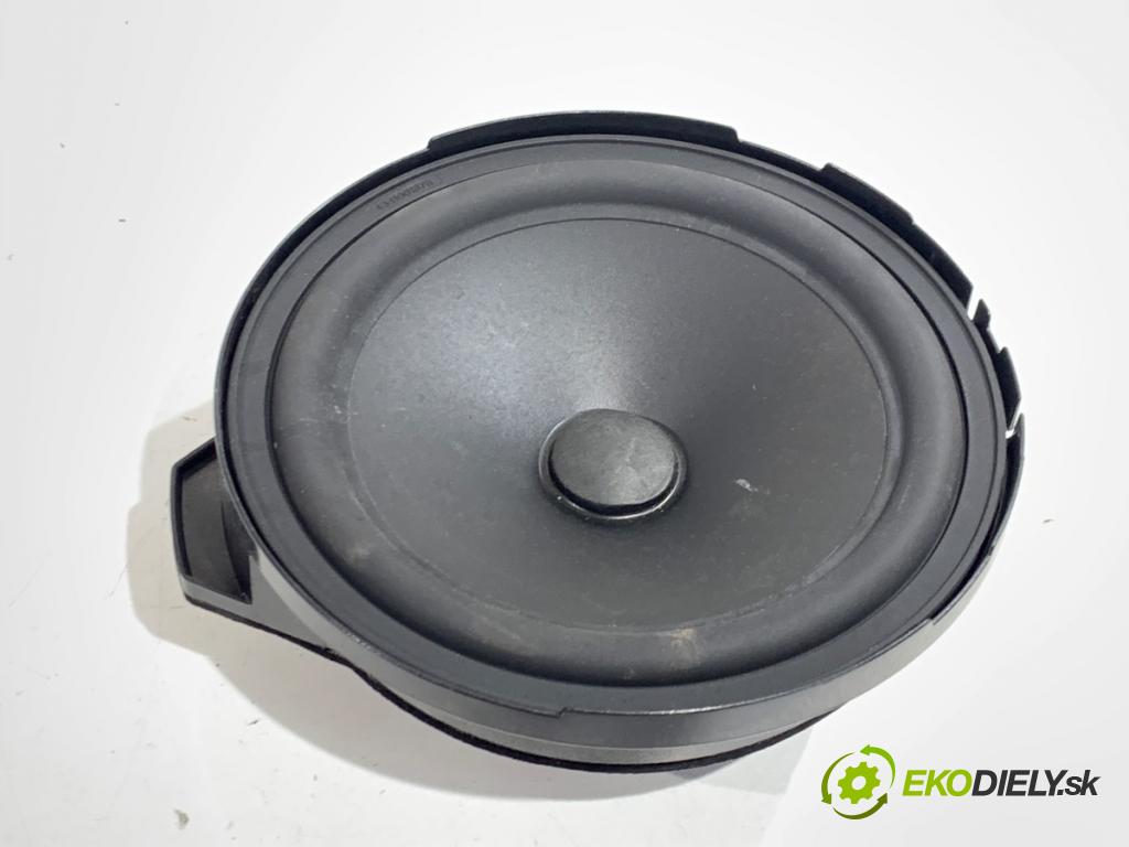 MERCEDES-BENZ W212 sedan 2016 245 kW E 400 4-matic (212.067) 2996 reproduktory A2048205902