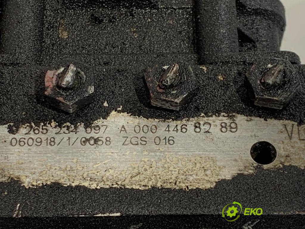 MERCEDES-BENZ W906 Autobus 2006 135 kW 218 CDI (906.711, 906.713) 2987 Pumpa ABS A0004468289 (Pumpa ABS)